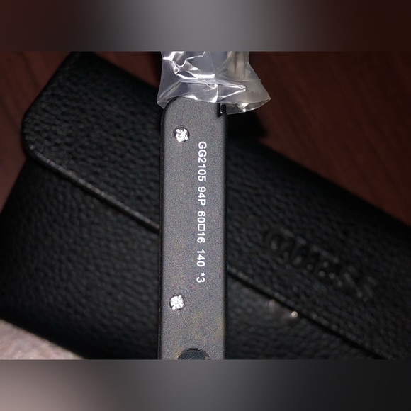 Mens Guess Sunglasses - Picture 4 of 6